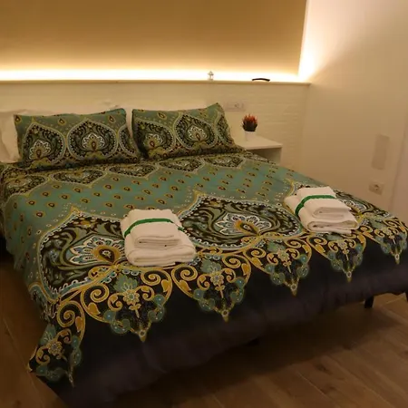 Oda ve Kahvaltı Aura Bari