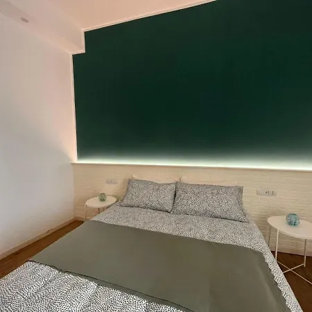 Aura Bed & Breakfast 3*