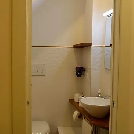 Aura Bed and Breakfast 3*